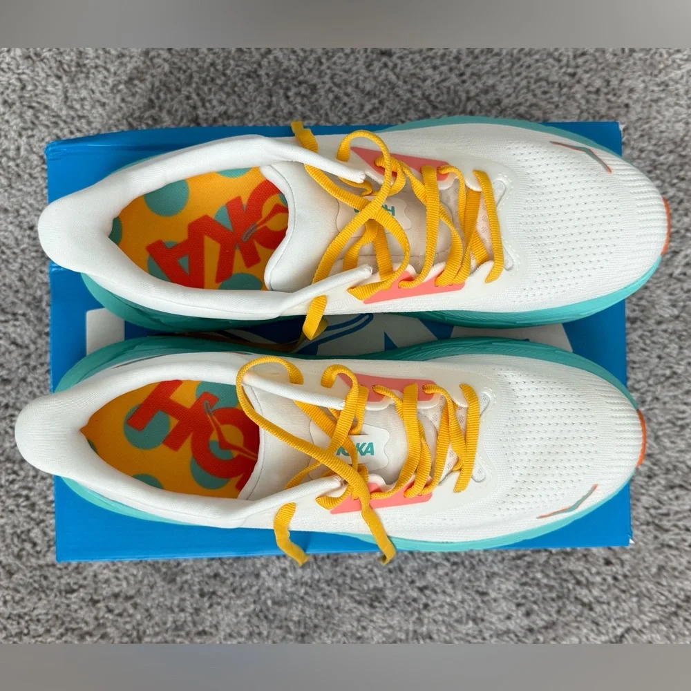 HOKA Arahi 7 - Men’s 9.5 D - white with bright accents, yellow insoles - Picture 1 of 10